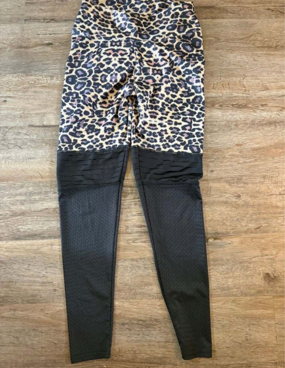 Leopard Print Ruched Butt High-Waisted Mesh Spliced Yoga Leggings - Picture 1 of 5